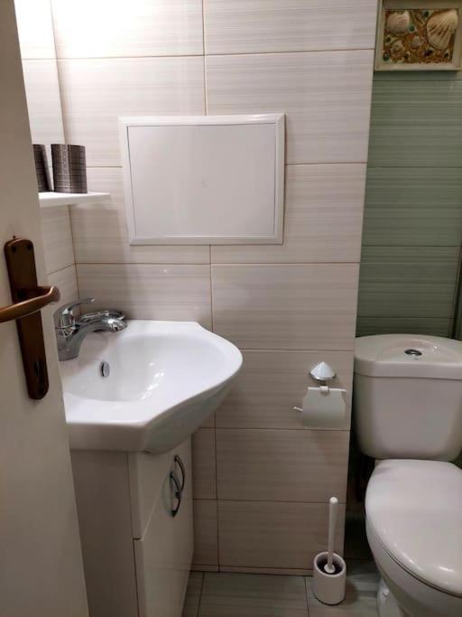 Doris' 1 Bedroom Apartment โซเฟีย ภายนอก รูปภาพ
